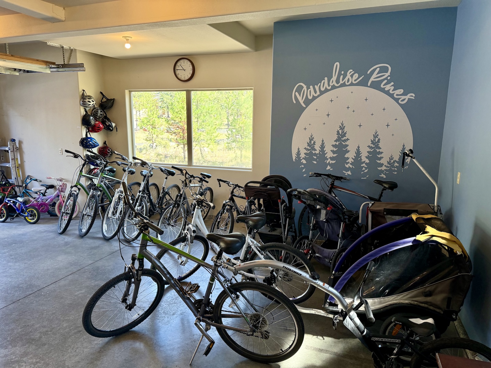 Kids amenities including bikes
